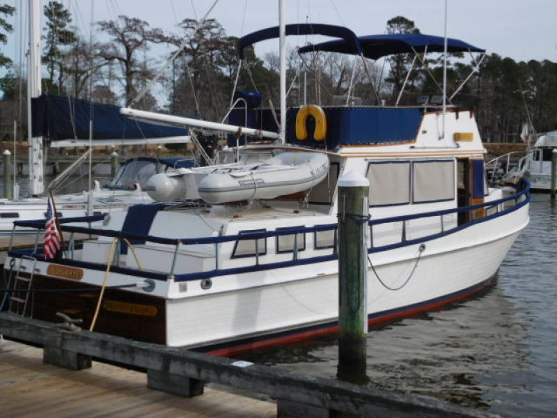 1985 Grand Banks Classic