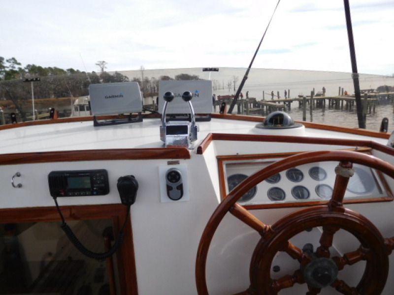 1985 Grand Banks Classic