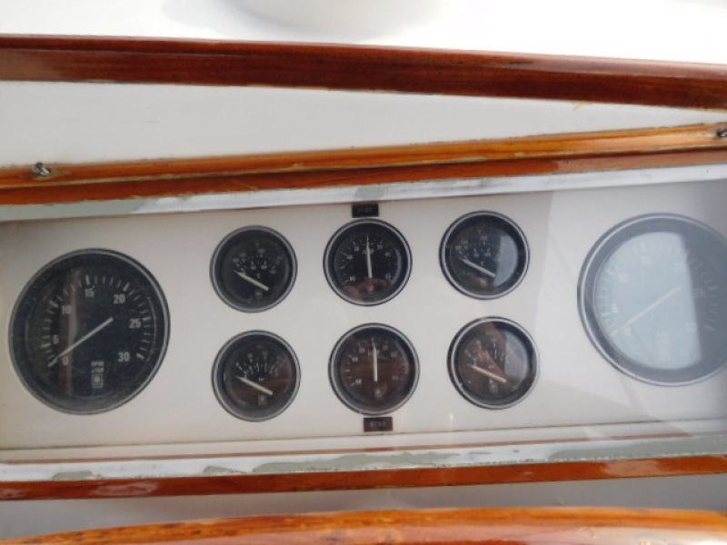 1985 Grand Banks Classic