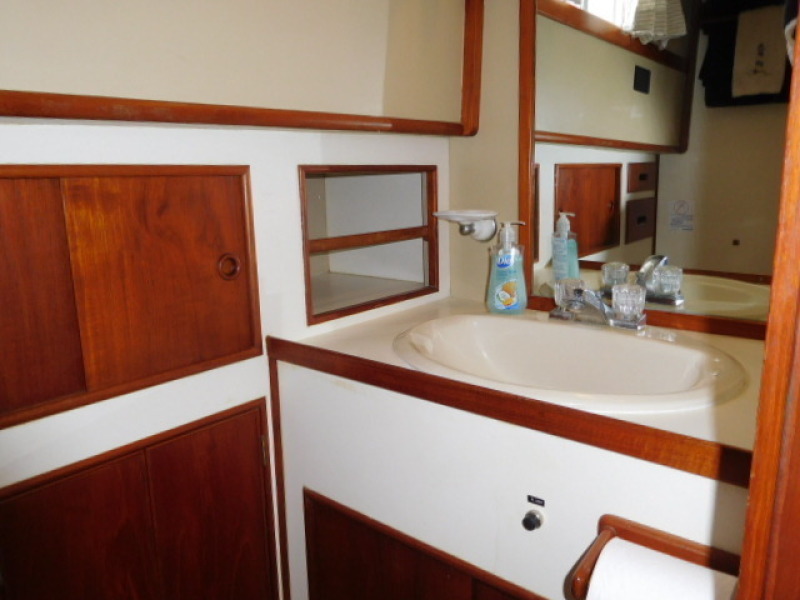 1985 Grand Banks Classic