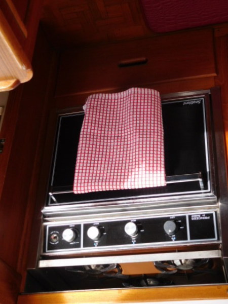 1985 Grand Banks Classic