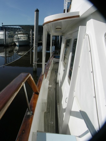 1985 DeFever Tri-Cabin