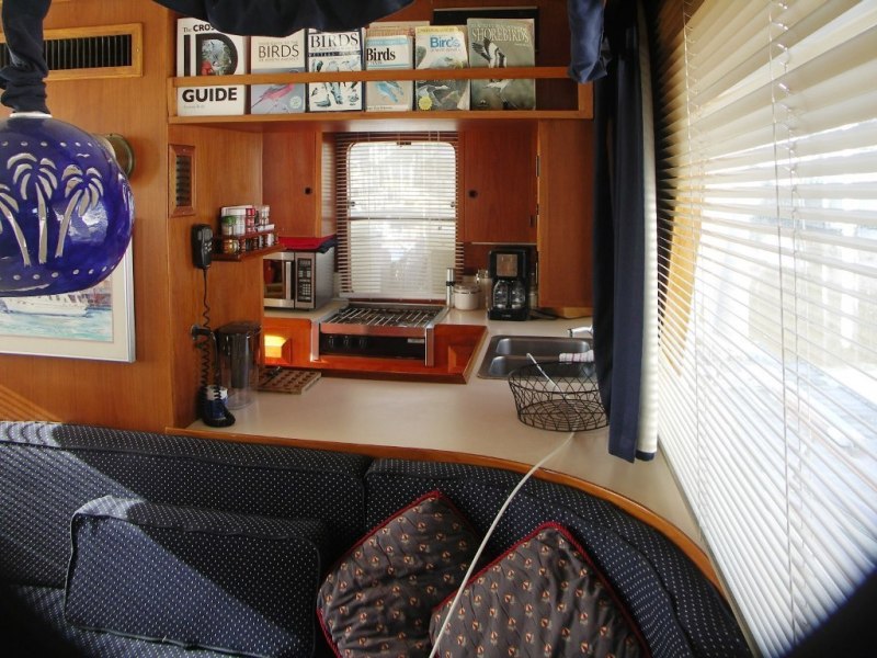 1985 DeFever Tri-Cabin