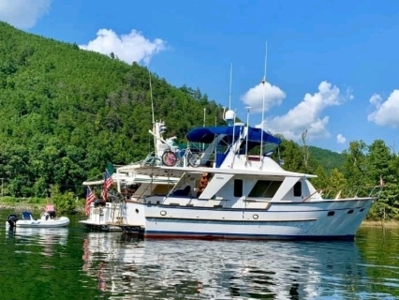 1985 DeFever Tri-Cabin