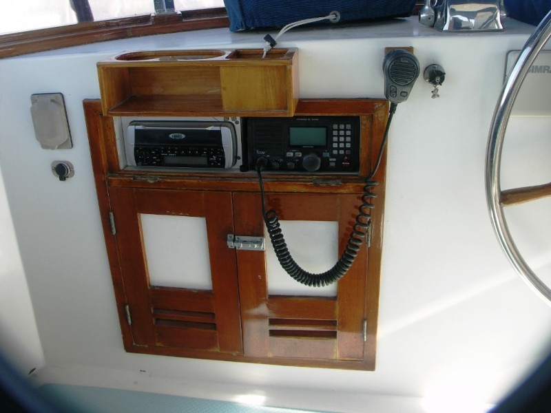 1985 DeFever Tri-Cabin