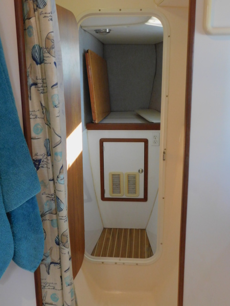 2000 Endeavour Catamaran