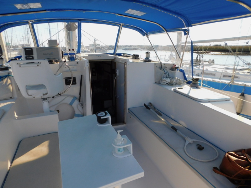 2000 Endeavour Catamaran