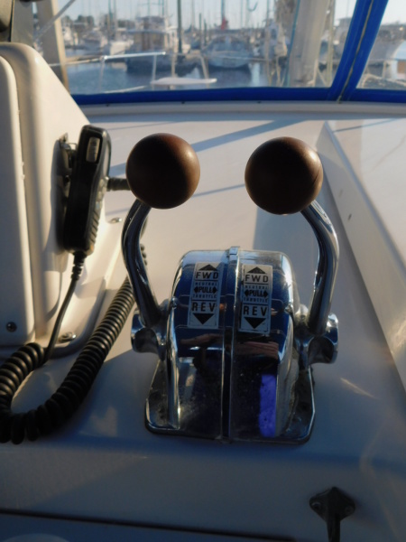 2000 Endeavour Catamaran
