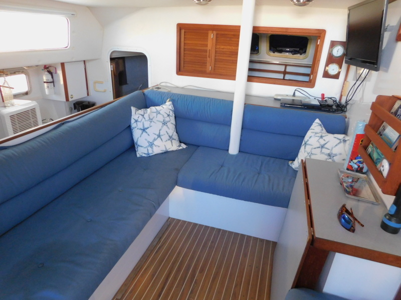2000 Endeavour Catamaran