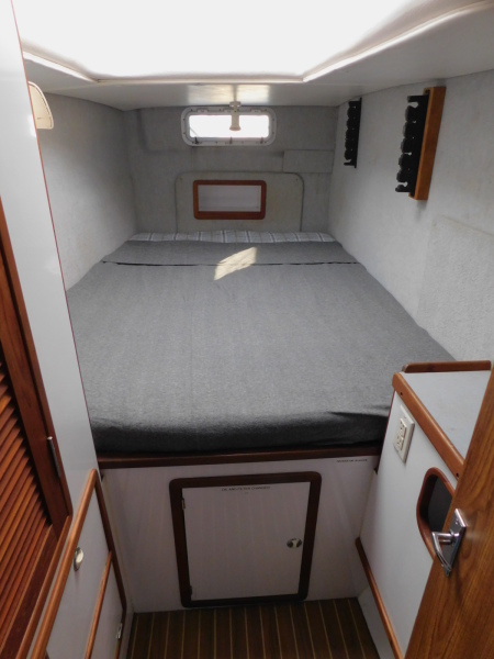 2000 Endeavour Catamaran