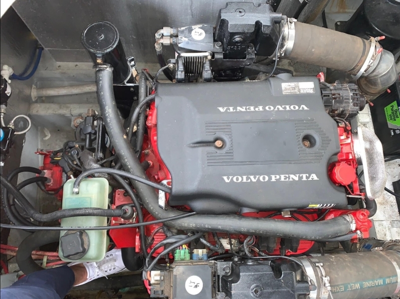 38' 2006 Doral Elegante