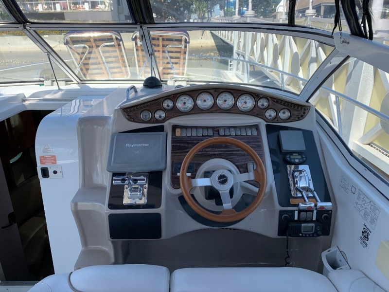 38' 2006 Doral Elegante