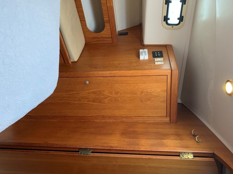 2002 Mainship 430