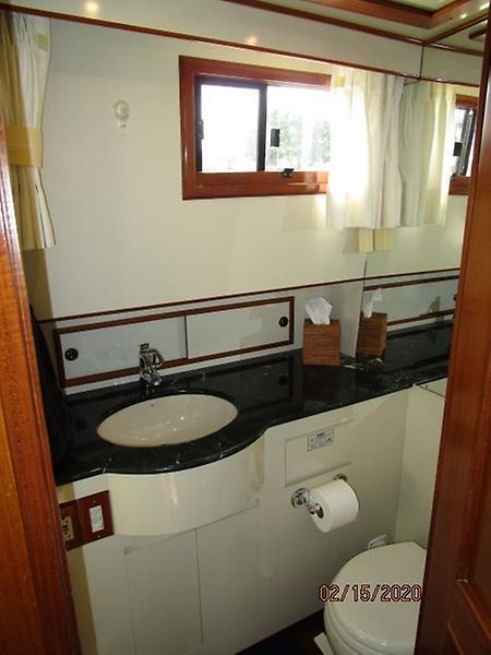 2003 Ocean Alexander 423 Classico