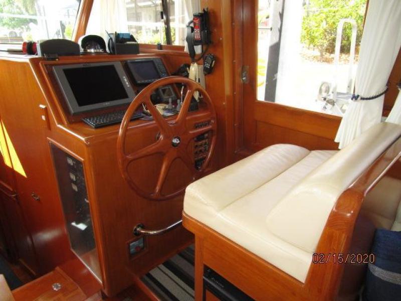 2003 Ocean Alexander 423 Classico