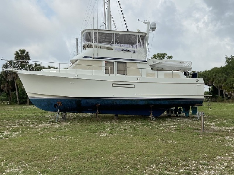 2003 Ocean Alexander 423 Classico