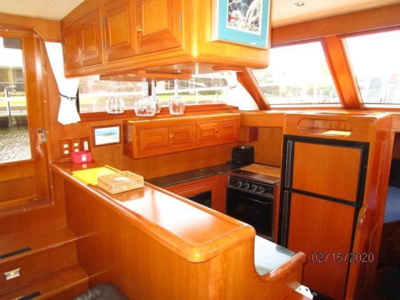 2003 Ocean Alexander 423 Classico