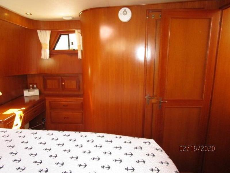 2003 Ocean Alexander 423 Classico