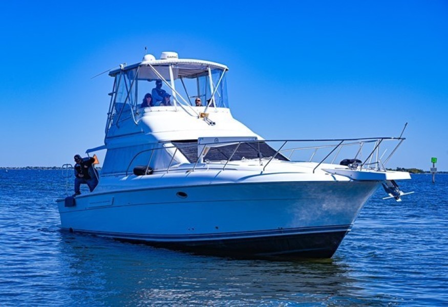1998 Silverton 41 Convertible