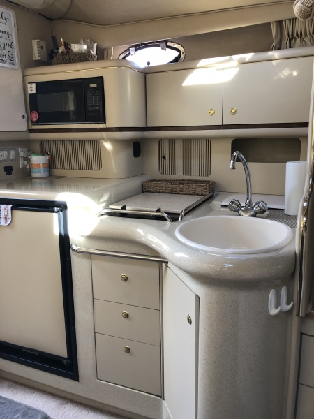1998 Sea Ray 330 Sundancer