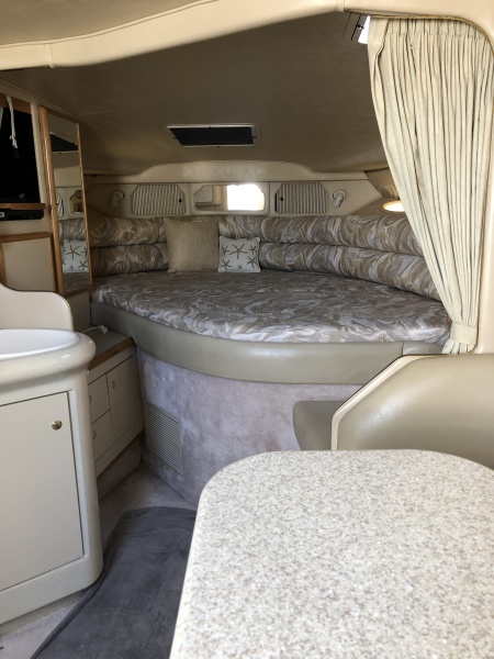 1998 Sea Ray 330 Sundancer