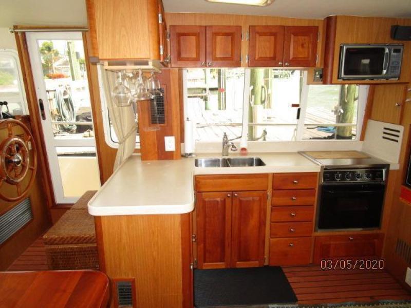 2006 Mainship "40" Trawler