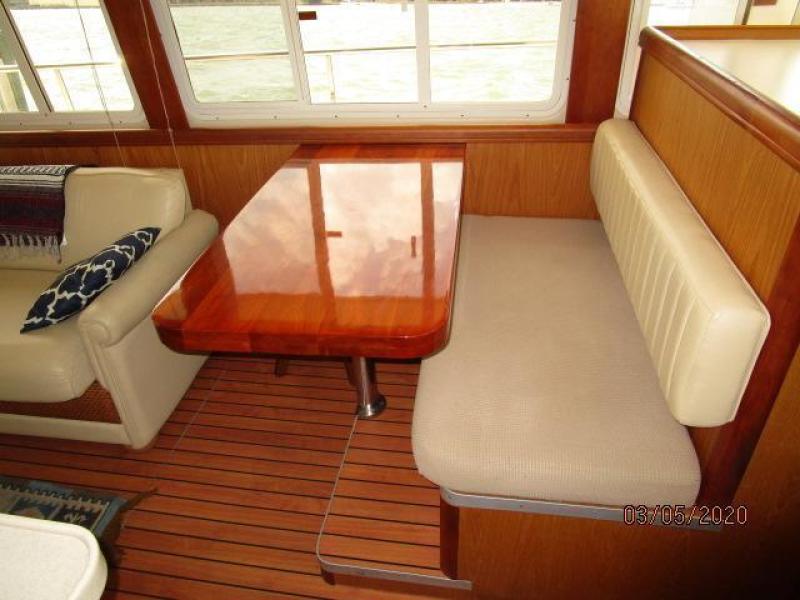 2006 Mainship "40" Trawler