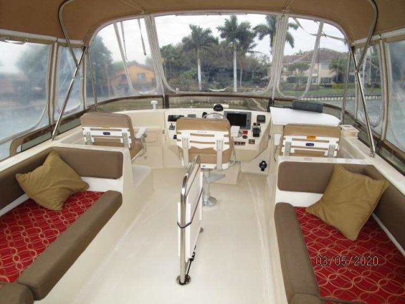 2006 Mainship "40" Trawler