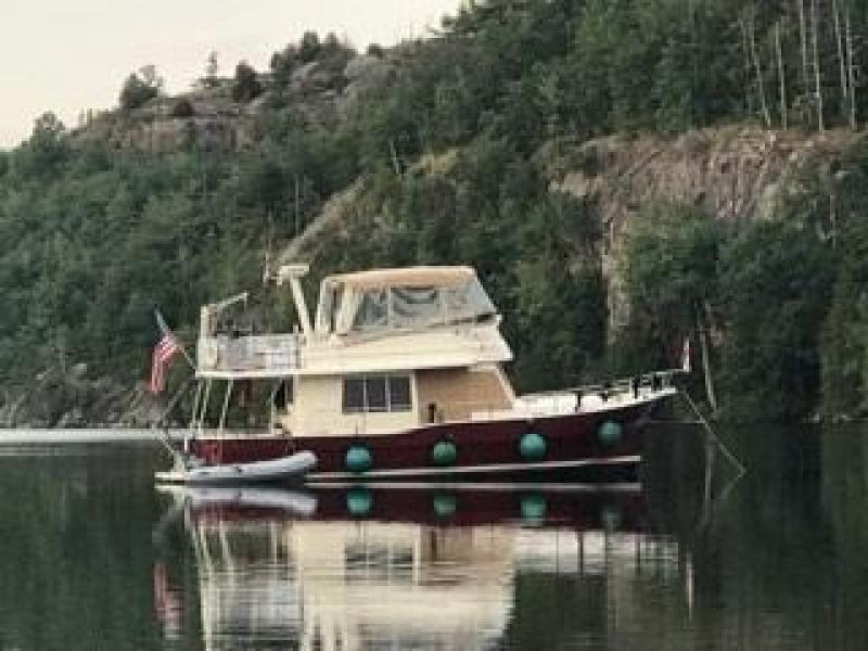2006 Mainship "40" Trawler