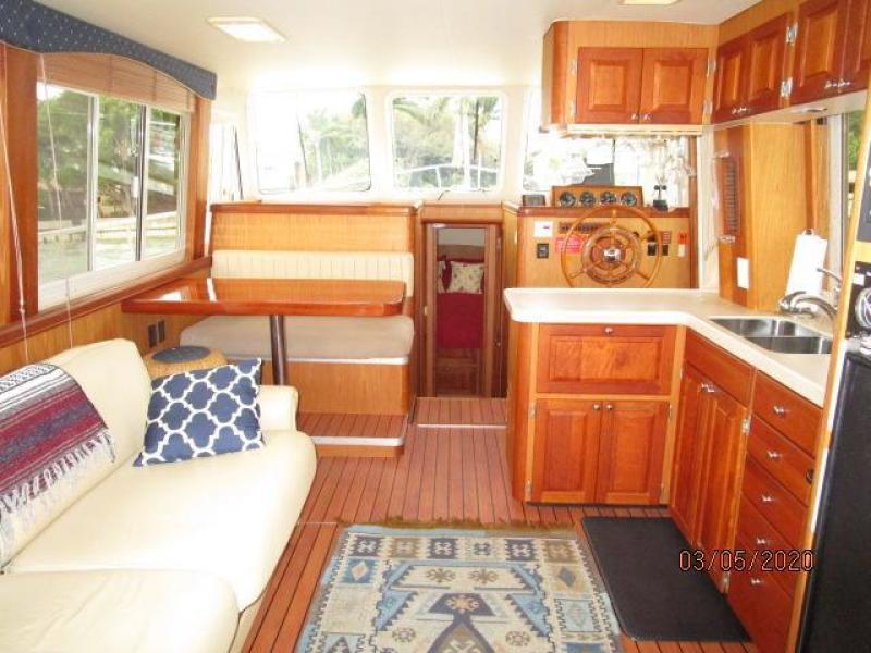 2006 Mainship "40" Trawler