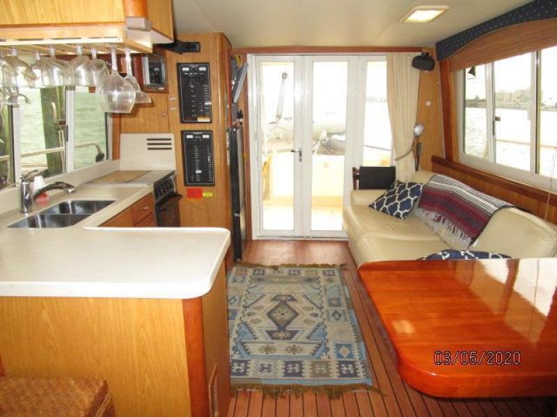 2006 Mainship "40" Trawler