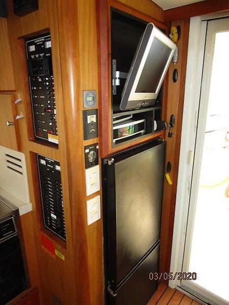 2006 Mainship "40" Trawler