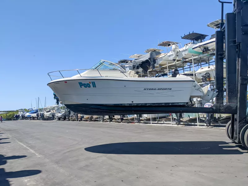 2011 Hydra-Sports 2100 WA