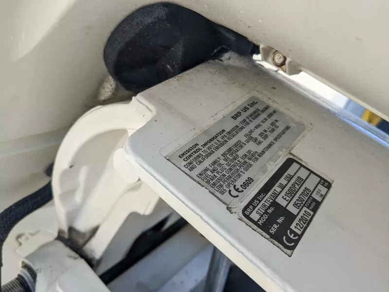 2011 Hydra-Sports 2100 WA