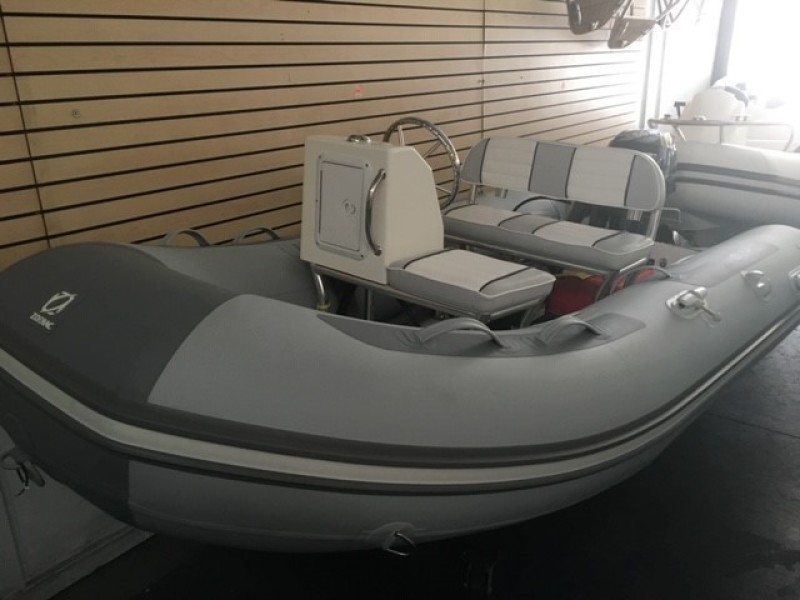 46' 2008 Cruisers Yachts 460 Express