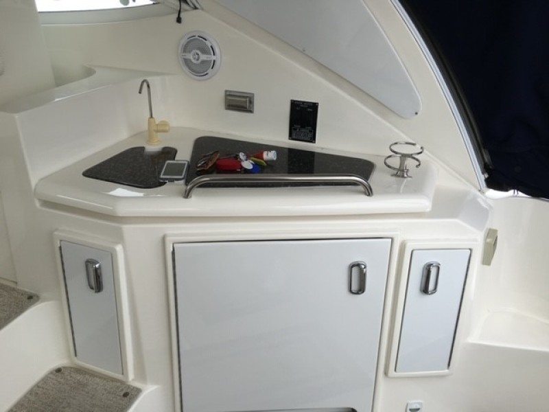 46' 2008 Cruisers Yachts 460 Express