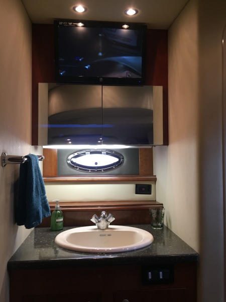 46' 2008 Cruisers Yachts 460 Express