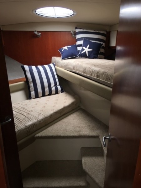 46' 2008 Cruisers Yachts 460 Express