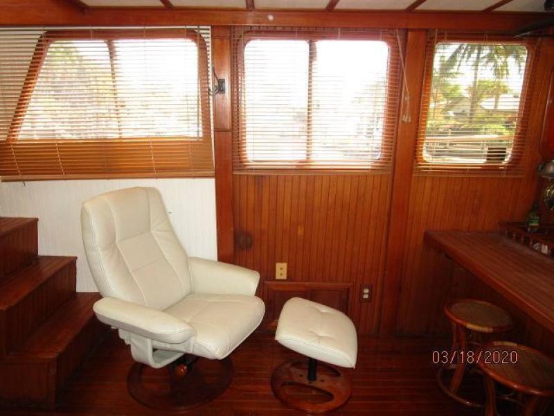 1986 Marine Trader "40" Sundeck Trawler