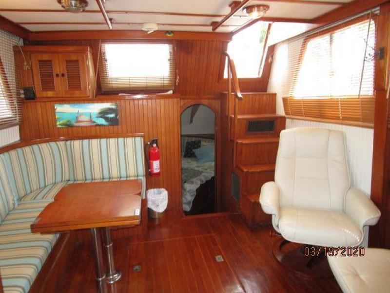 1986 Marine Trader "40" Sundeck Trawler