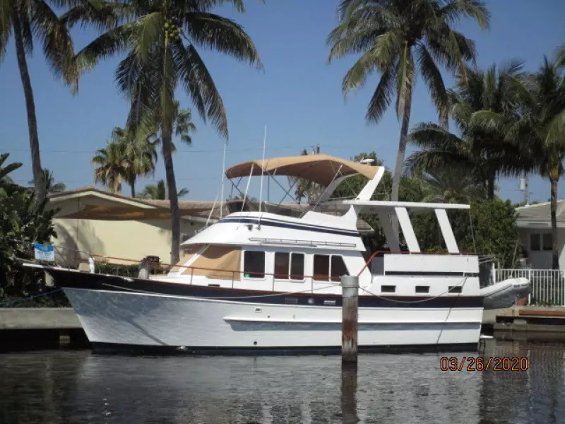 Bay Breeze 40ft Marine Trader Yacht For Sale