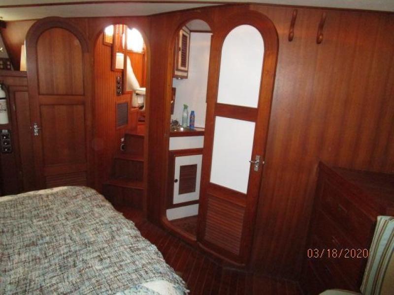 1986 Marine Trader "40" Sundeck Trawler