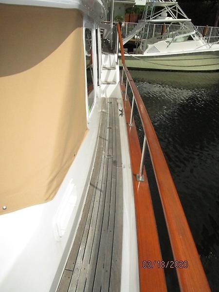 1986 Marine Trader "40" Sundeck Trawler