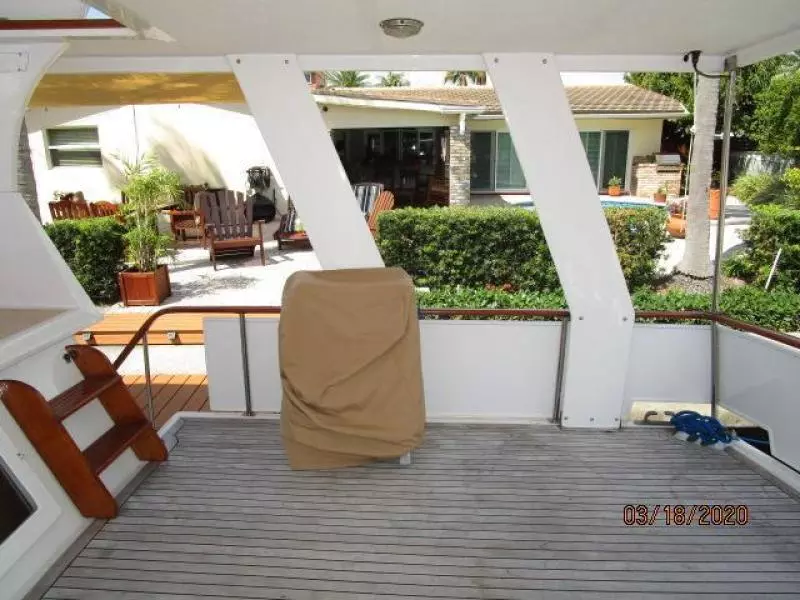 Bay Breeze 40ft Marine Trader Yacht For Sale