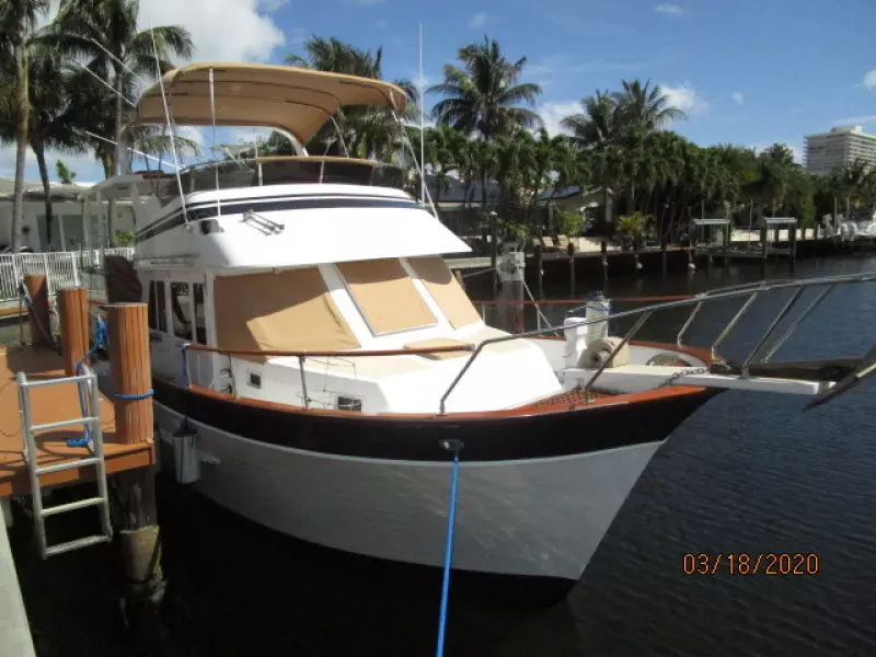 Bay Breeze 40ft Marine Trader Yacht For Sale