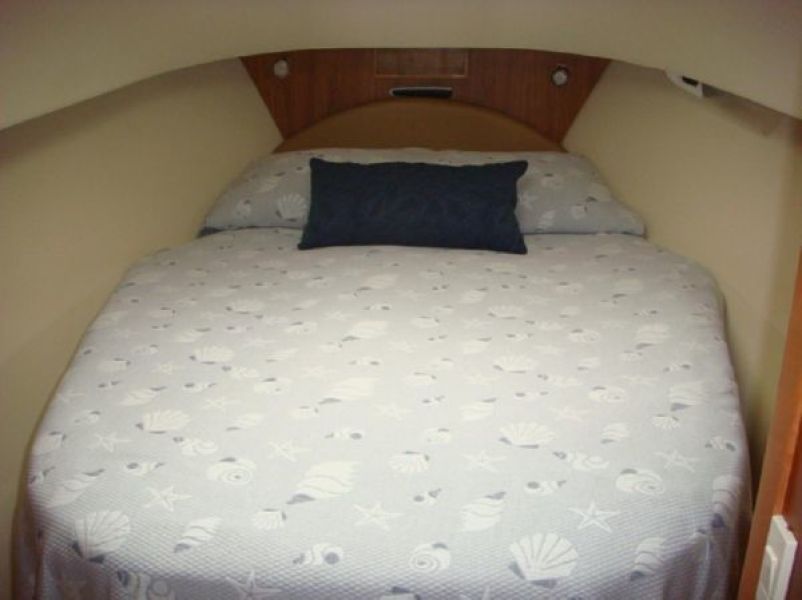 2005 Mainship 34
