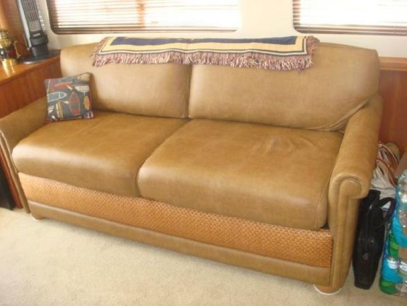 2005 Mainship 34