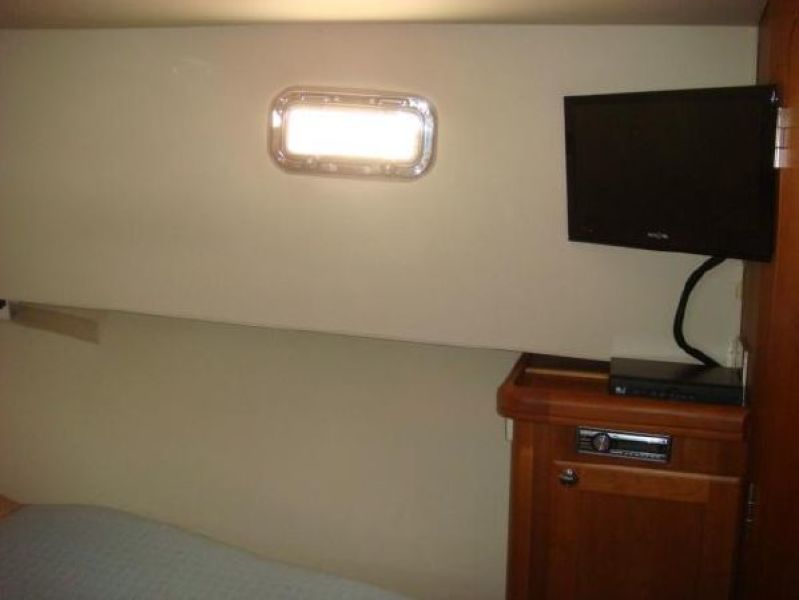 2005 Mainship 34