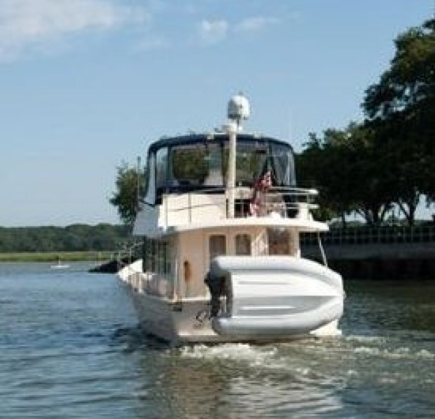 2005 Mainship 34