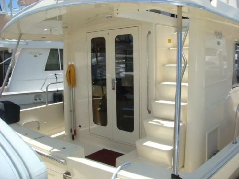 2005 Mainship 34